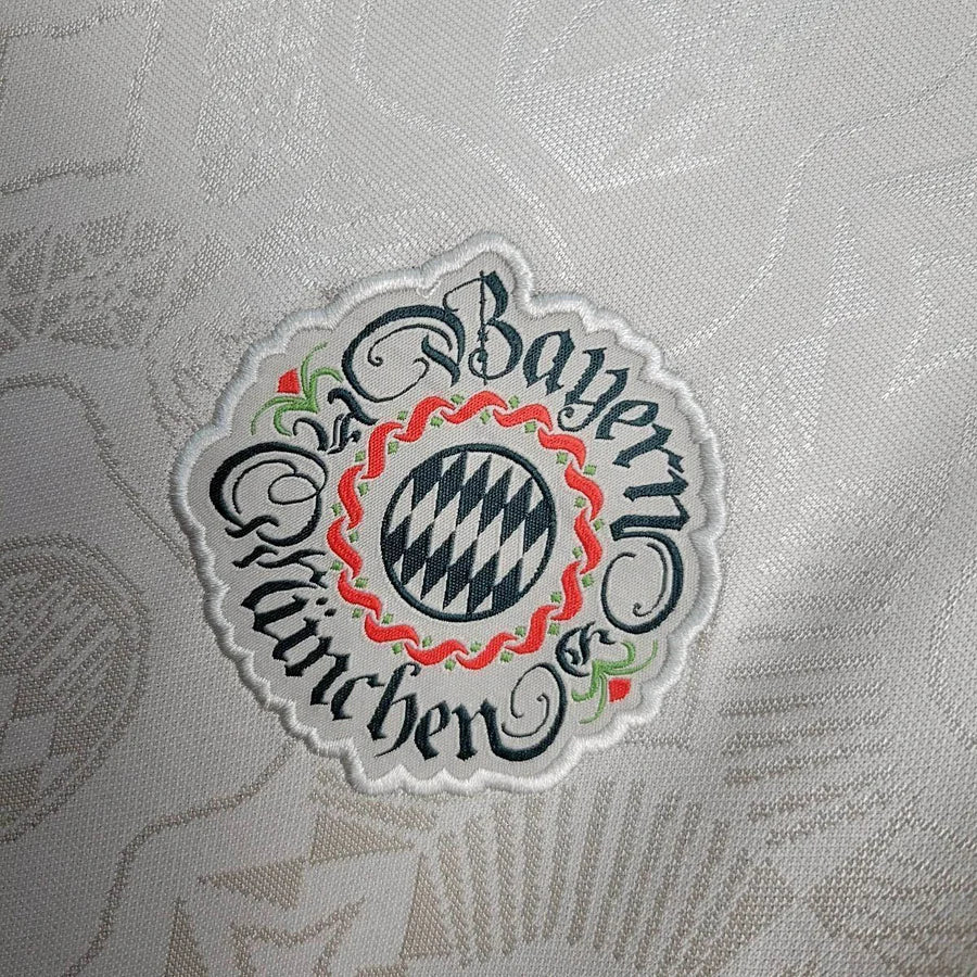 Maillot spécial Oktoberfest Bayern Munich 2025