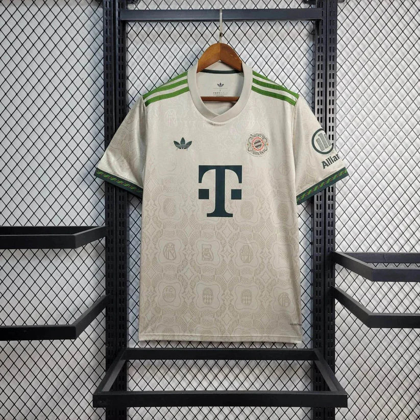 Maillot spécial Oktoberfest Bayern Munich 2025