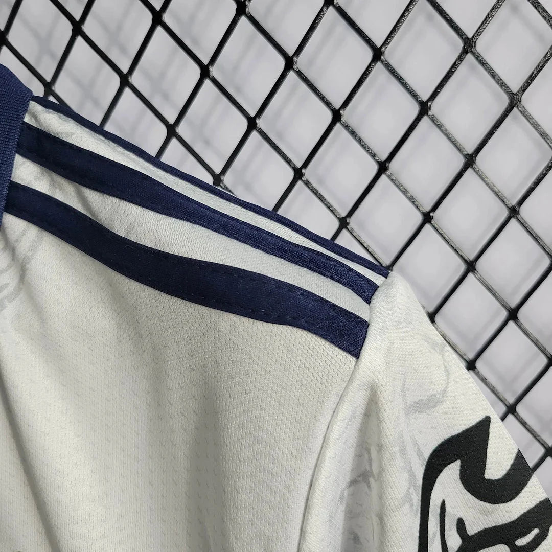 Maillot spécial dragon blanc Real Madrid 2024