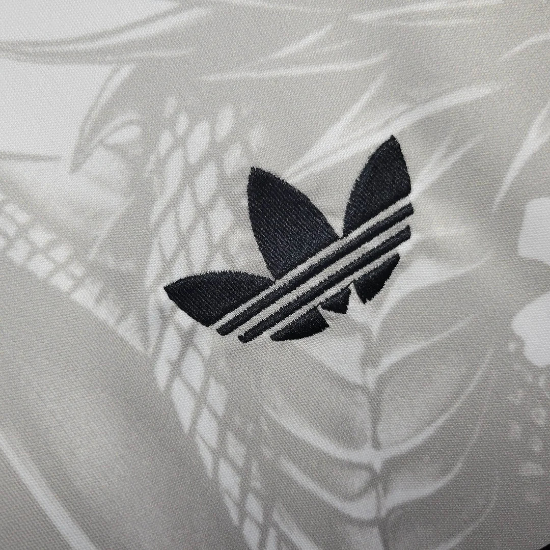 Real Madrid 2025 White Dragon Special Maglia